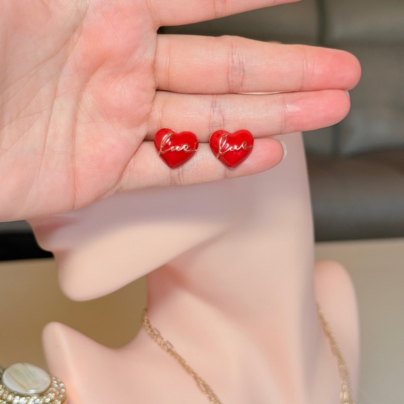 ❤️‍🔥 Red Heart Love Earrings - Picture 6 of 7